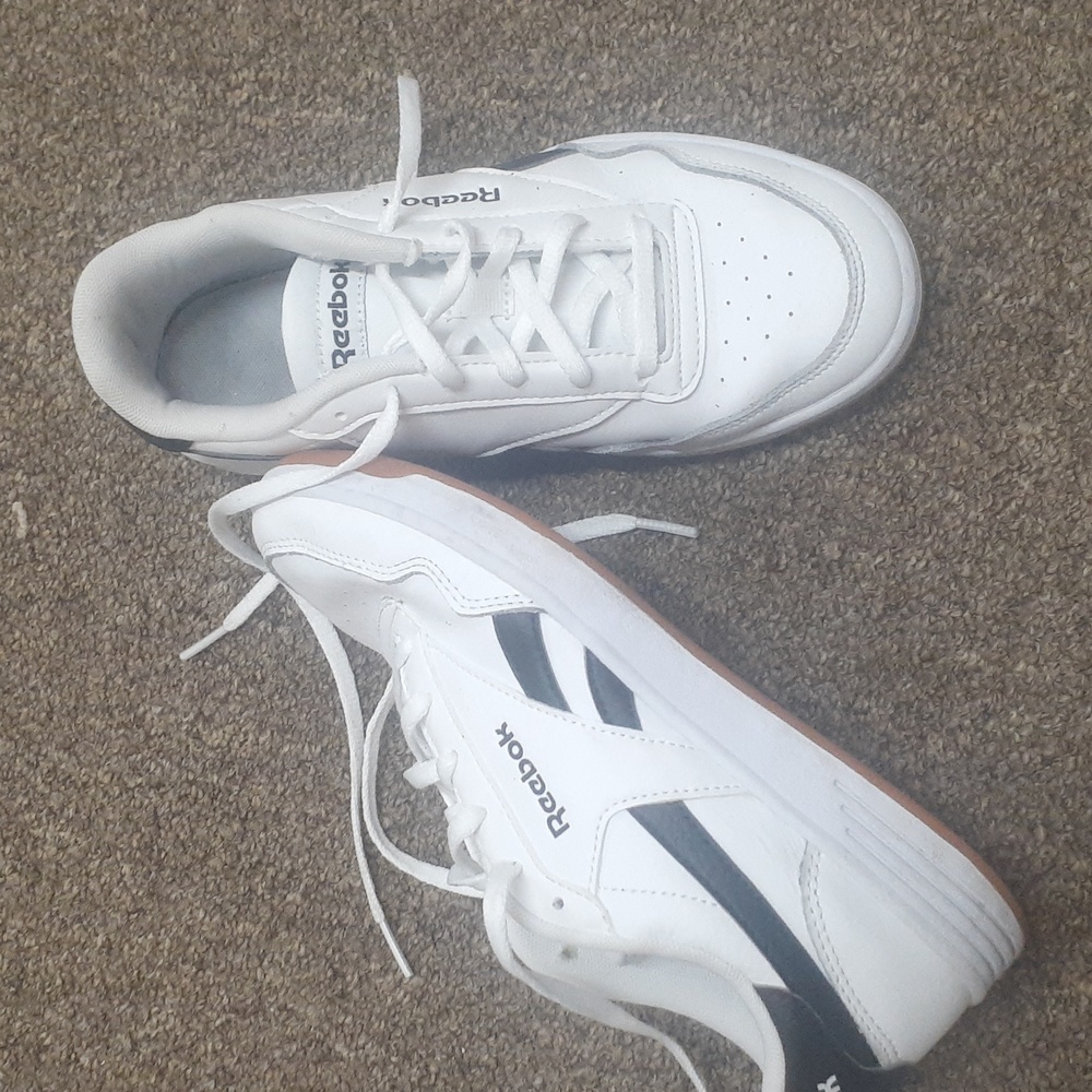 Reebok White and Black Women's Manor’s Club Sneakers